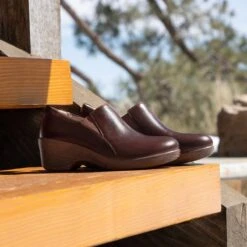 New Release -Fashion Shoe Store SKY 8157