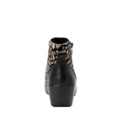 Serina Tundra Boot -Fashion Shoe Store SRI 7605 S3