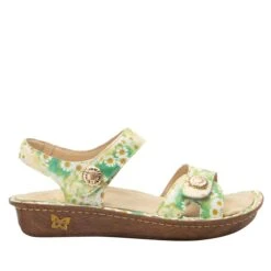 Vienna Coming Up Daisies Sandal -Fashion Shoe Store VIE 7422 S2 99eff1b7 6b1c 4a66 b1b9 ec4c9cfab507